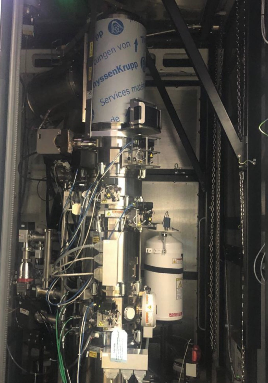 Spectra 300 instrument enclosure