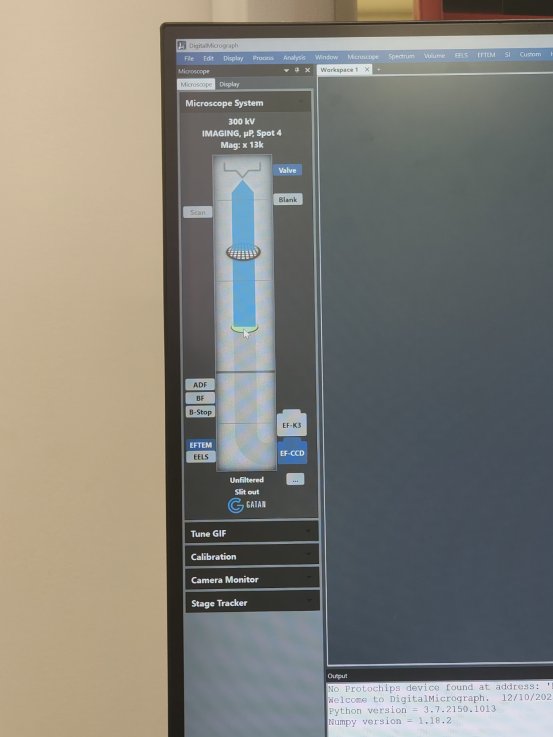 DigitalMicrograph software opened