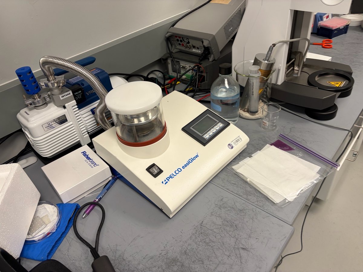 PELCO easiGlow plasma cleaner workstation with rotary pump