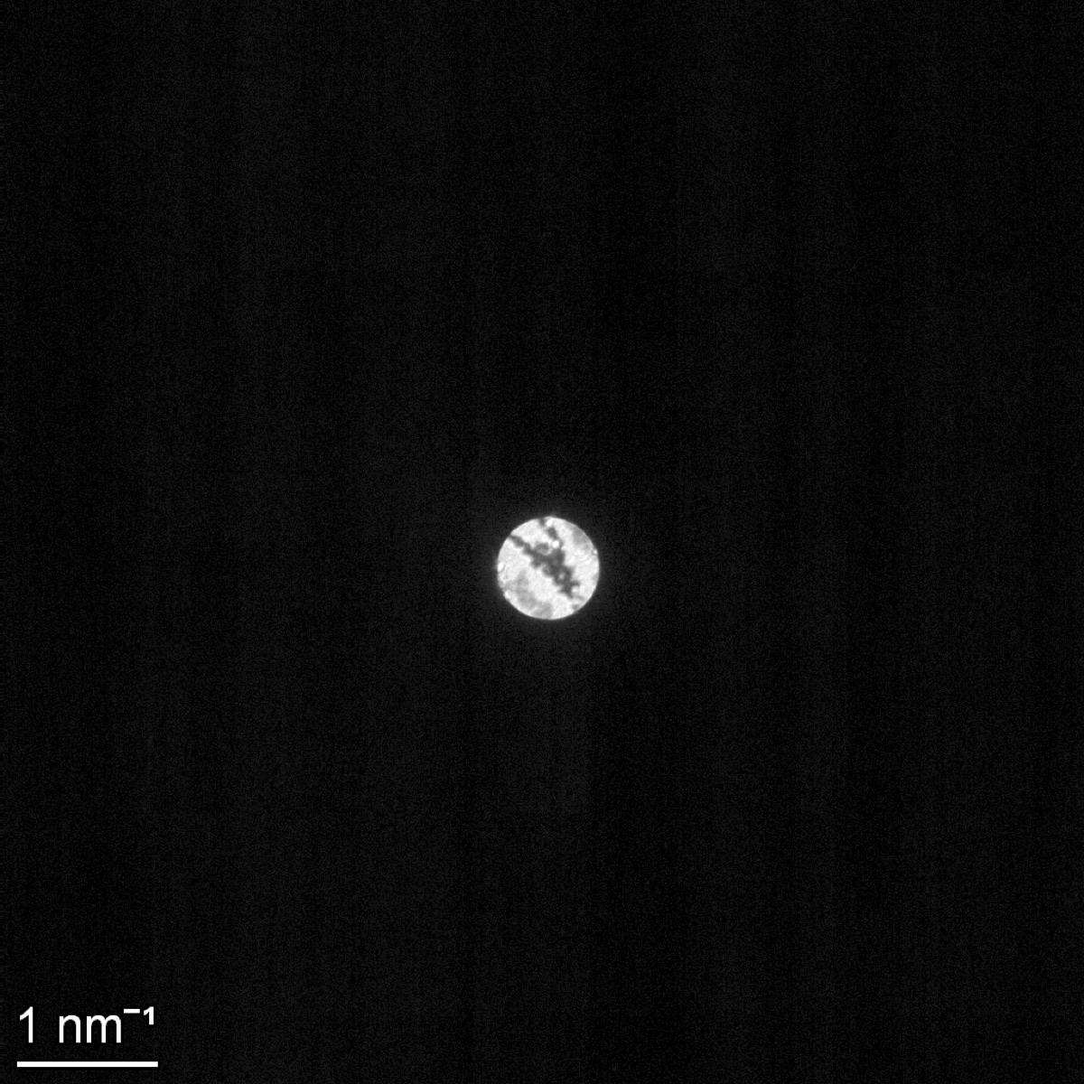 Ceta defocused diffraction disk at camera length 2.2 m, capture 0016: dark band inside the disk on one side of crossover