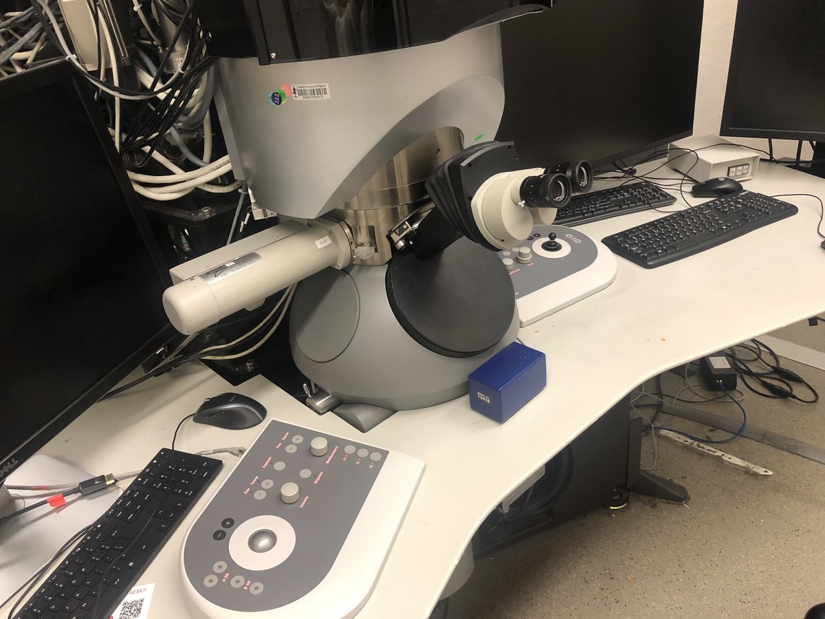 Titan workstation with hand panel and holder stage